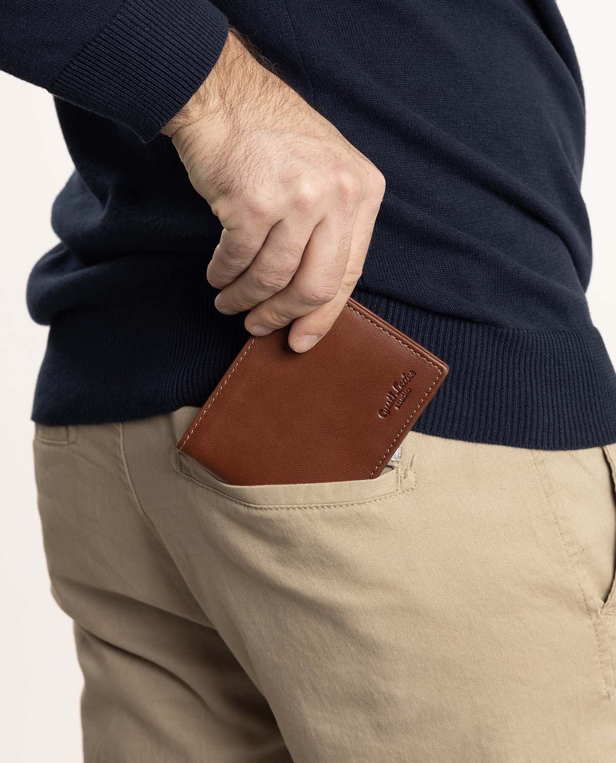 Avirex Eagle Portafoglio Da Uomo Piccolo In Pelle Anticata Cognac 1509 2833 Avirex Eagle Portafoglio Da Uomo Piccolo In Pelle Anticata Cognac 1509 2833