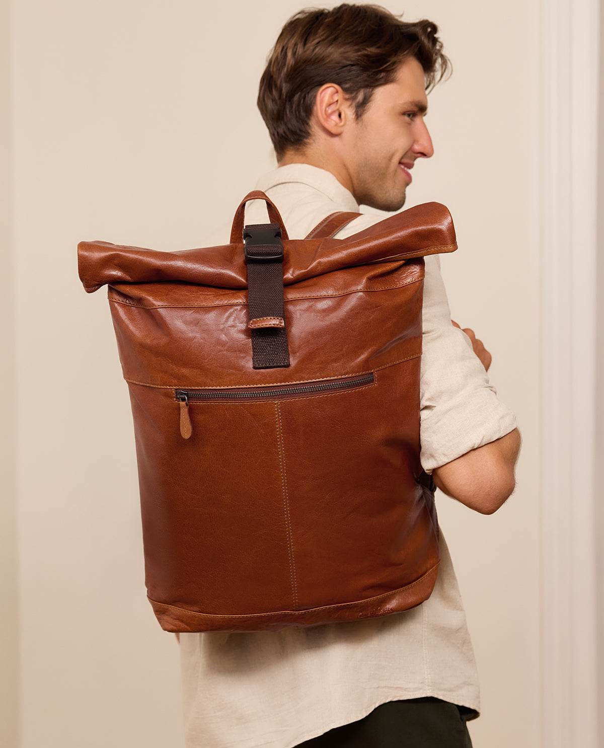 Leather courier backpack “Mattis” at Gusti Leder.de